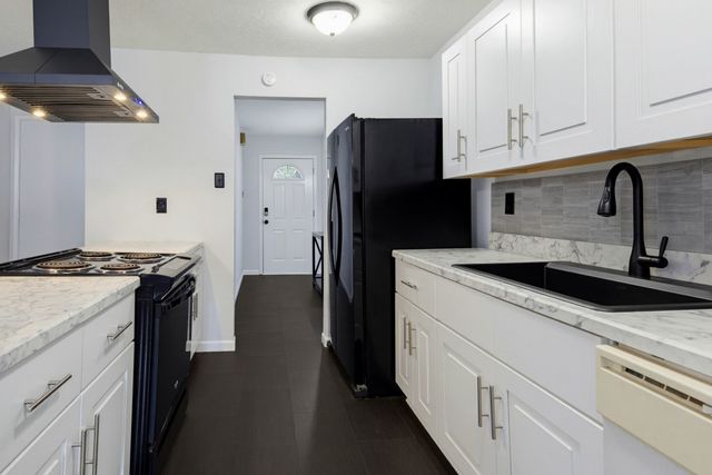 7200 Chapman Drive, North Richland Hills, TX 76182