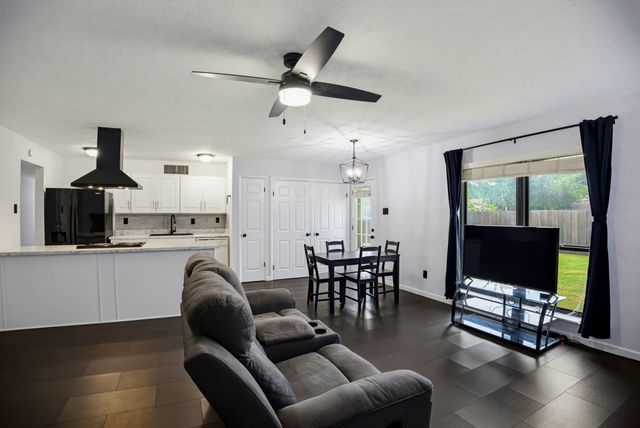 7200 Chapman Drive, North Richland Hills, TX 76182