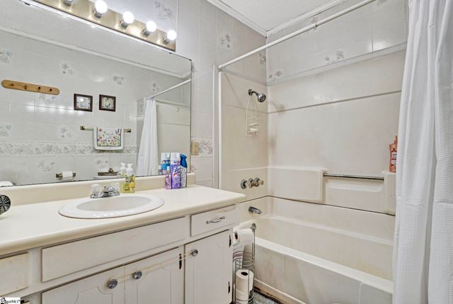 826 Pickens Drive, Liberty, SC 29657