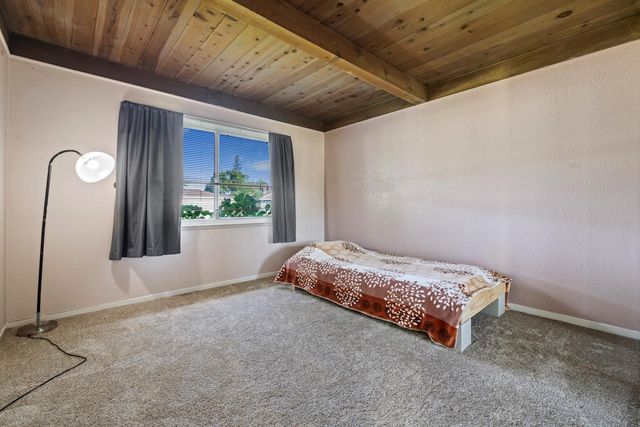 1928 Rosecrans Way, Stockton, CA 95207