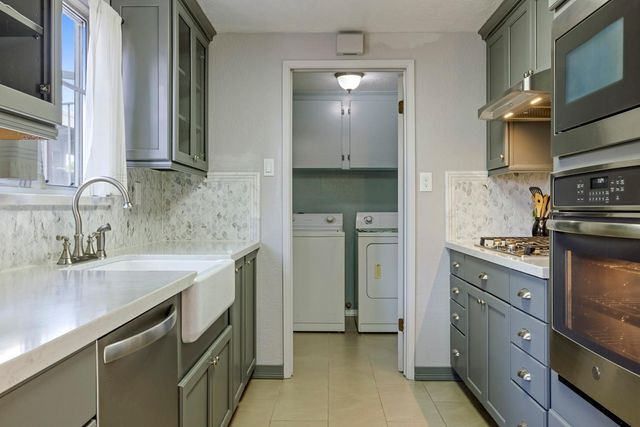 1928 Rosecrans Way, Stockton, CA 95207