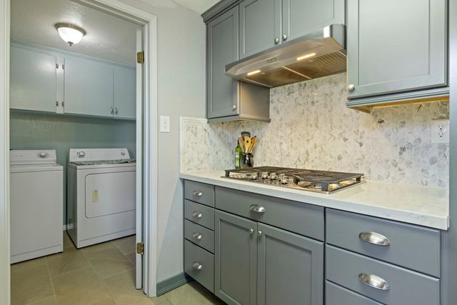 1928 Rosecrans Way, Stockton, CA 95207