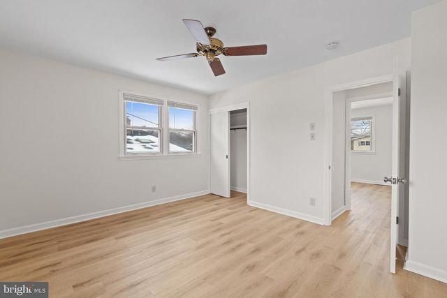 154 E VALLEYBROOK RD, Cherry Hill, NJ 08034