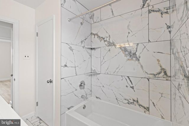 154 E VALLEYBROOK RD, Cherry Hill, NJ 08034