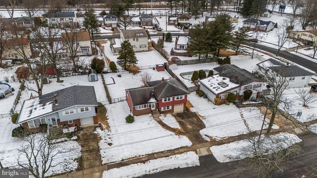 154 E VALLEYBROOK RD, Cherry Hill, NJ 08034