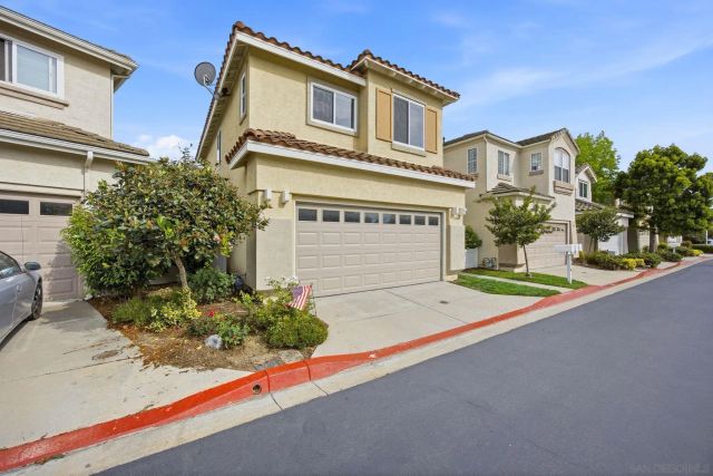 1804 Key Largo Rd, Vista, CA 92081