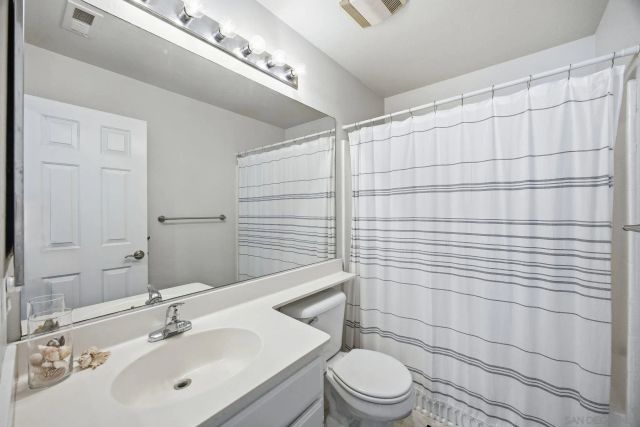 1804 Key Largo Rd, Vista, CA 92081