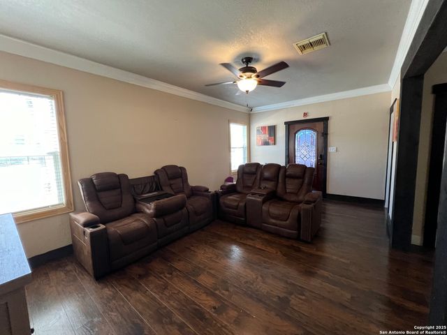 235 GRAY ST, San Antonio, TX 78208