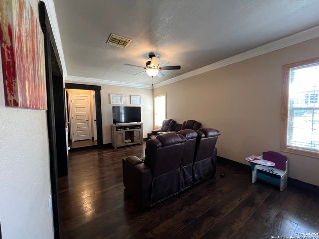 235 GRAY ST, San Antonio, TX 78208