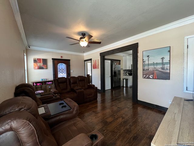 235 GRAY ST, San Antonio, TX 78208