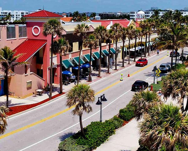 706 N Palmway B, Lake Worth Beach, FL 33460