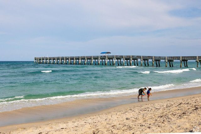 706 N Palmway B, Lake Worth Beach, FL 33460