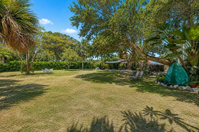 706 N Palmway B, Lake Worth Beach, FL 33460