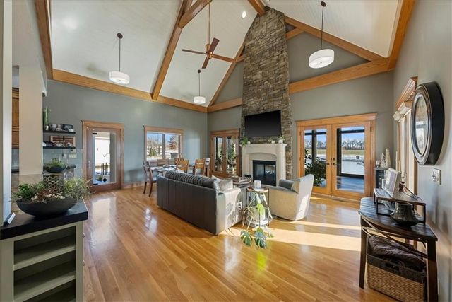 12517 S Harris Road, Lee's Summit, MO 64086