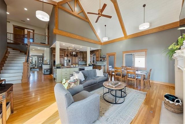 12517 S Harris Road, Lee's Summit, MO 64086