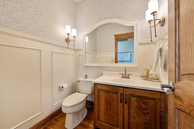 12517 S Harris Road, Lee's Summit, MO 64086