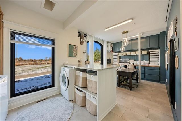 12517 S Harris Road, Lee's Summit, MO 64086