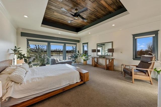 12517 S Harris Road, Lee's Summit, MO 64086