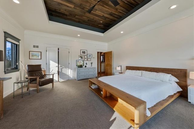 12517 S Harris Road, Lee's Summit, MO 64086