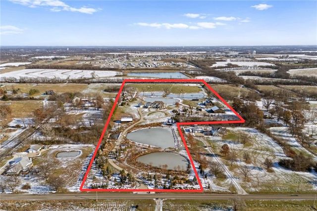 12517 S Harris Road, Lee's Summit, MO 64086