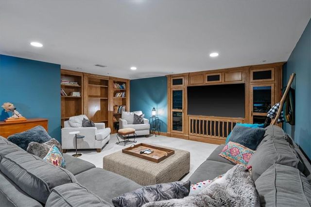 12517 S Harris Road, Lee's Summit, MO 64086