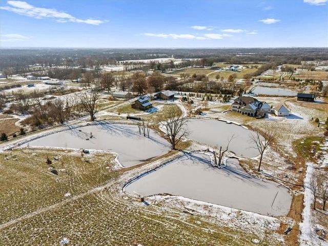12517 S Harris Road, Lee's Summit, MO 64086