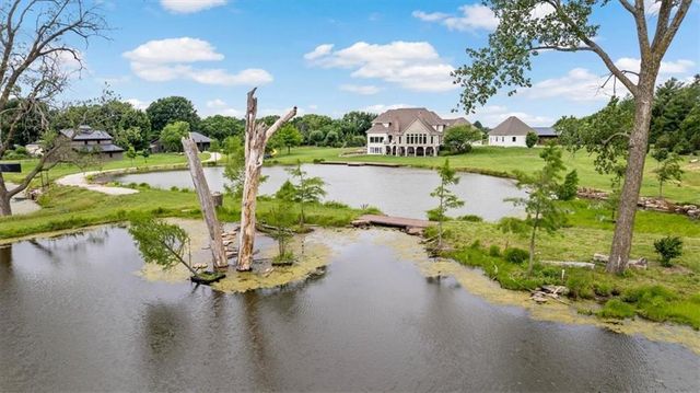 12517 S Harris Road, Lee's Summit, MO 64086