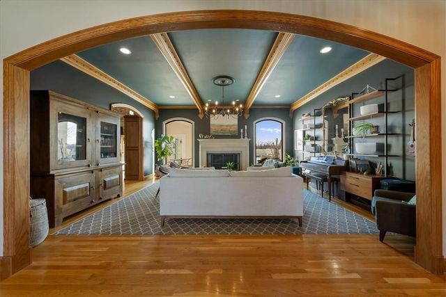 12517 S Harris Road, Lee's Summit, MO 64086