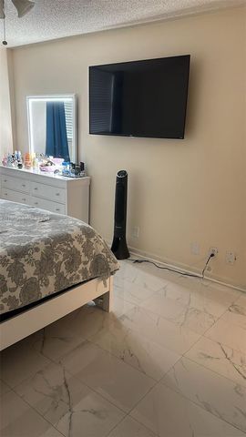 480 Executive Center Drive 4L, West Palm Beach, FL 33401