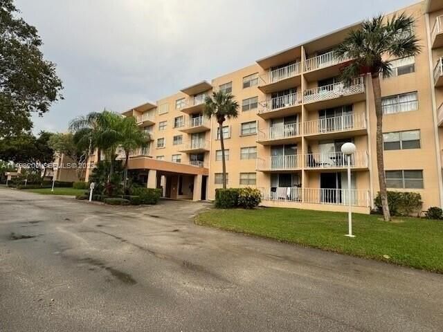 480 Executive Center Drive 4L, West Palm Beach, FL 33401