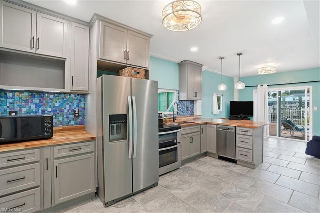 2300 Sycamore ST, St. James City, FL 33956