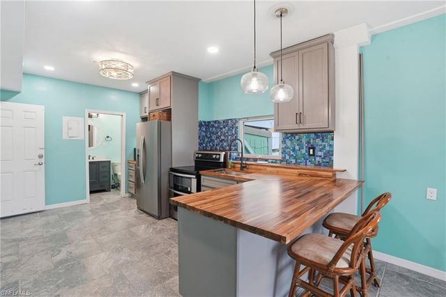 2300 Sycamore ST, St. James City, FL 33956