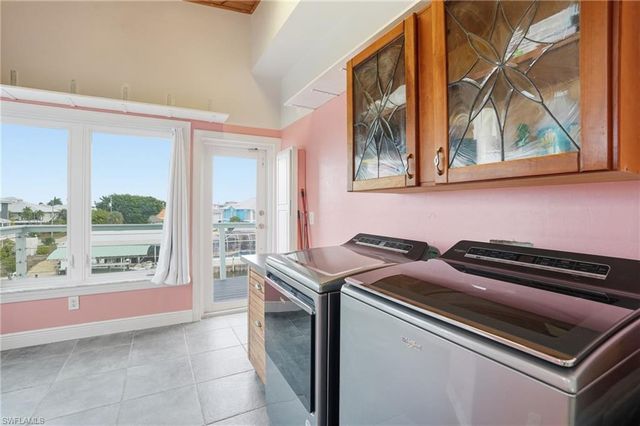 2300 Sycamore ST, St. James City, FL 33956