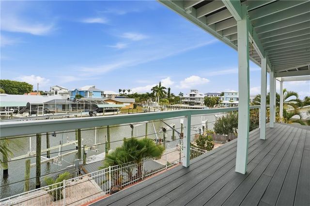 2300 Sycamore ST, St. James City, FL 33956