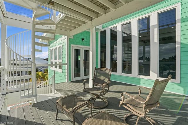 2300 Sycamore ST, St. James City, FL 33956