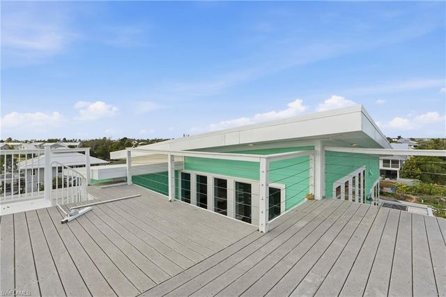 2300 Sycamore ST, St. James City, FL 33956