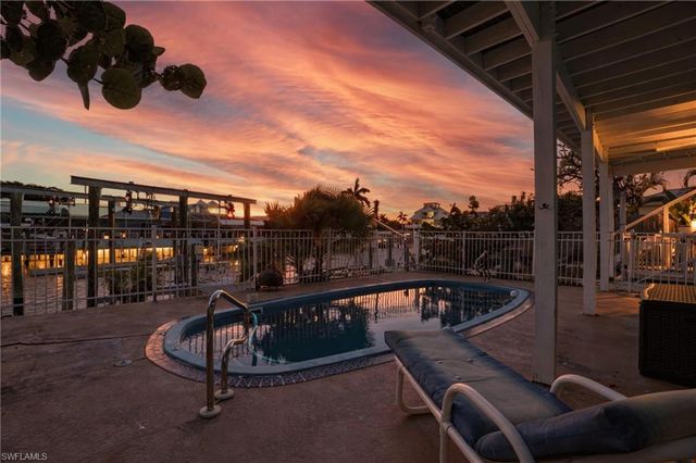 2300 Sycamore ST, St. James City, FL 33956