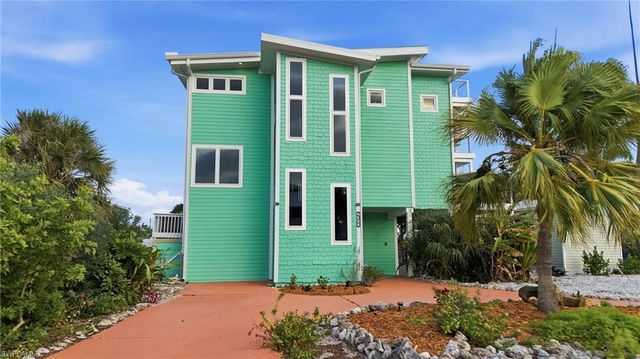 2300 Sycamore ST, St. James City, FL 33956