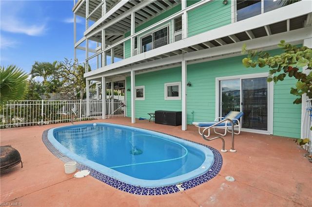 2300 Sycamore ST, St. James City, FL 33956