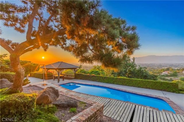2333 N Coronet Court, Covina, CA 91724