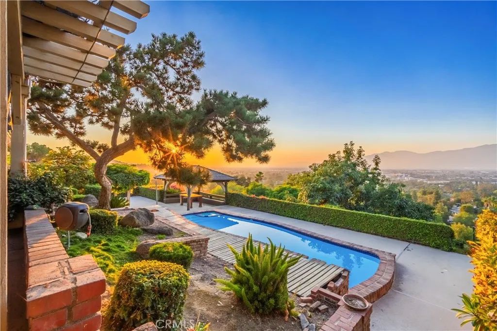2333 N Coronet Court, Covina, CA 91724