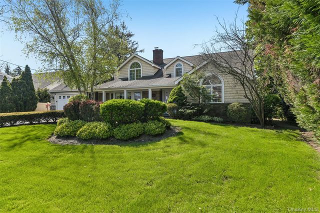 111 Palmyra Avenue, Woodmere, NY 11598