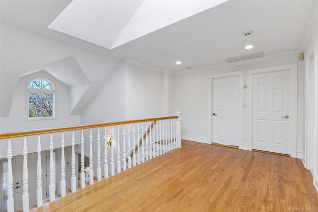 111 Palmyra Avenue, Woodmere, NY 11598