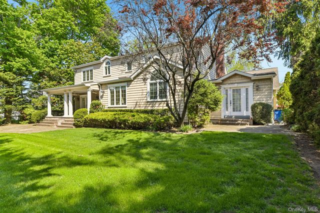 111 Palmyra Avenue, Woodmere, NY 11598