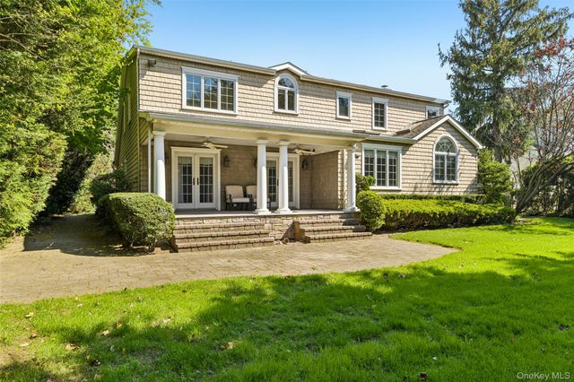 111 Palmyra Avenue, Woodmere, NY 11598