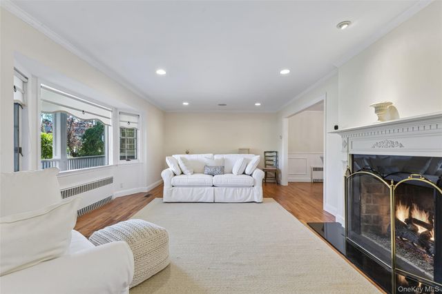 111 Palmyra Avenue, Woodmere, NY 11598