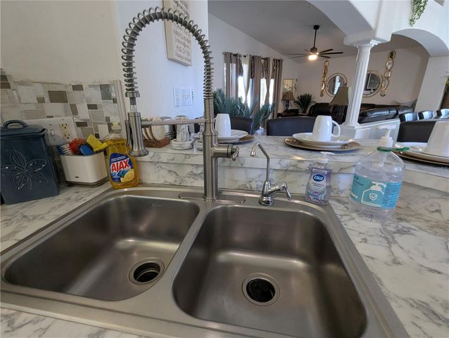 2866 STRAND CIRCLE, Oviedo, FL 32765