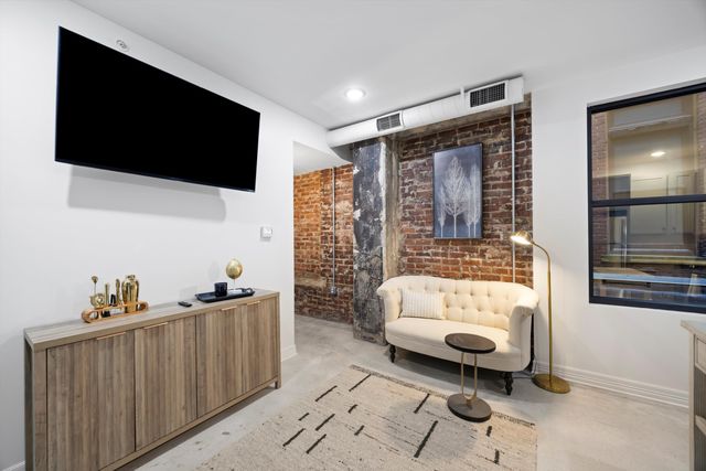 117 E 7th Street 410-E, Chattanooga, TN 37402