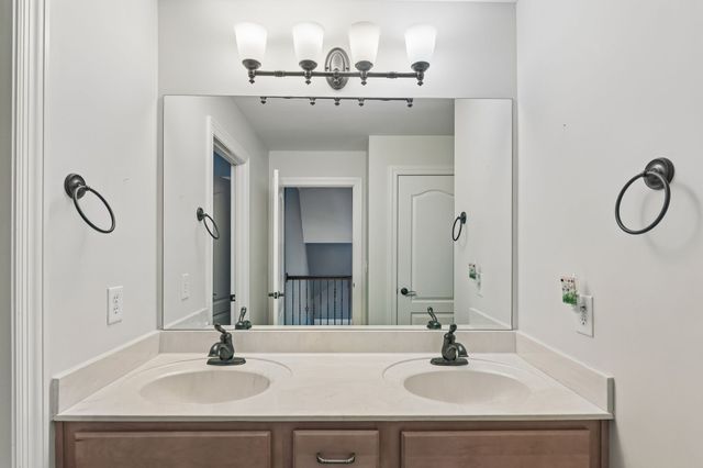 2200 Brienz Valley Dr, Franklin, TN 37064