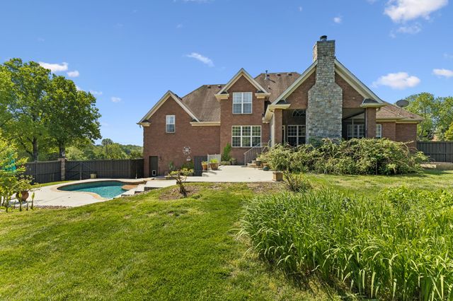 2200 Brienz Valley Dr, Franklin, TN 37064